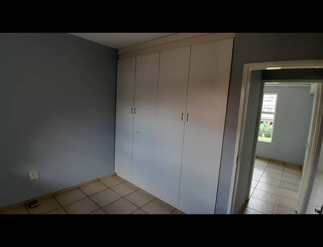 2 BEDROOM APARTMENT FOR SALE IN KEMPTON PARK CENTRAL